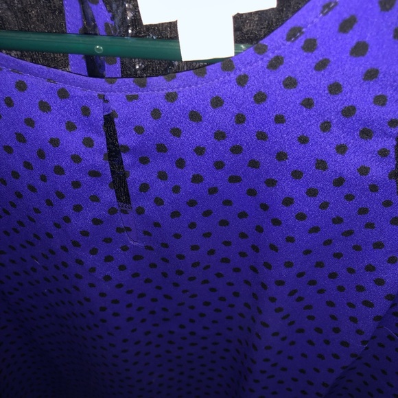 Ann Taylor LOFT top with keyhole - Picture 2 of 2